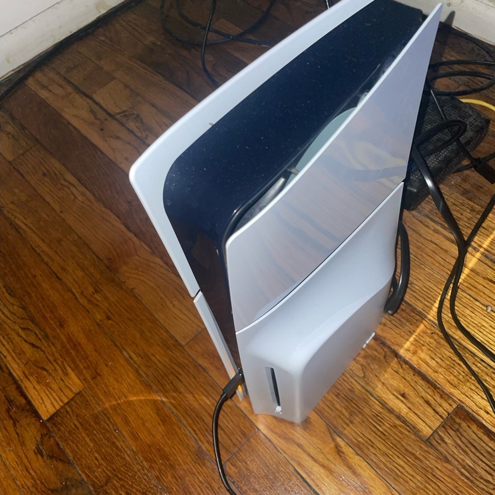 Ps5 - Picture 1 of 2